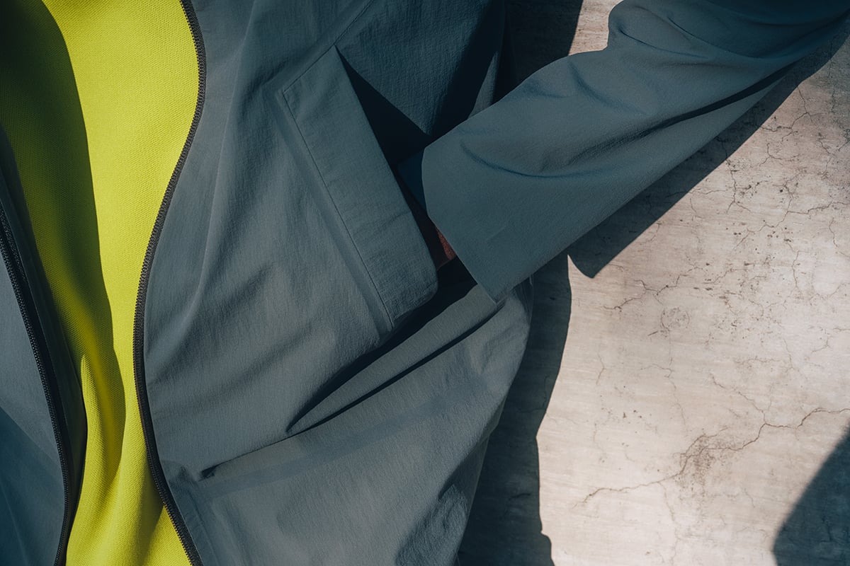 デサントが誇るテクノロジーを融合し、ミニマリズムと高機能を両立させたシリーズ