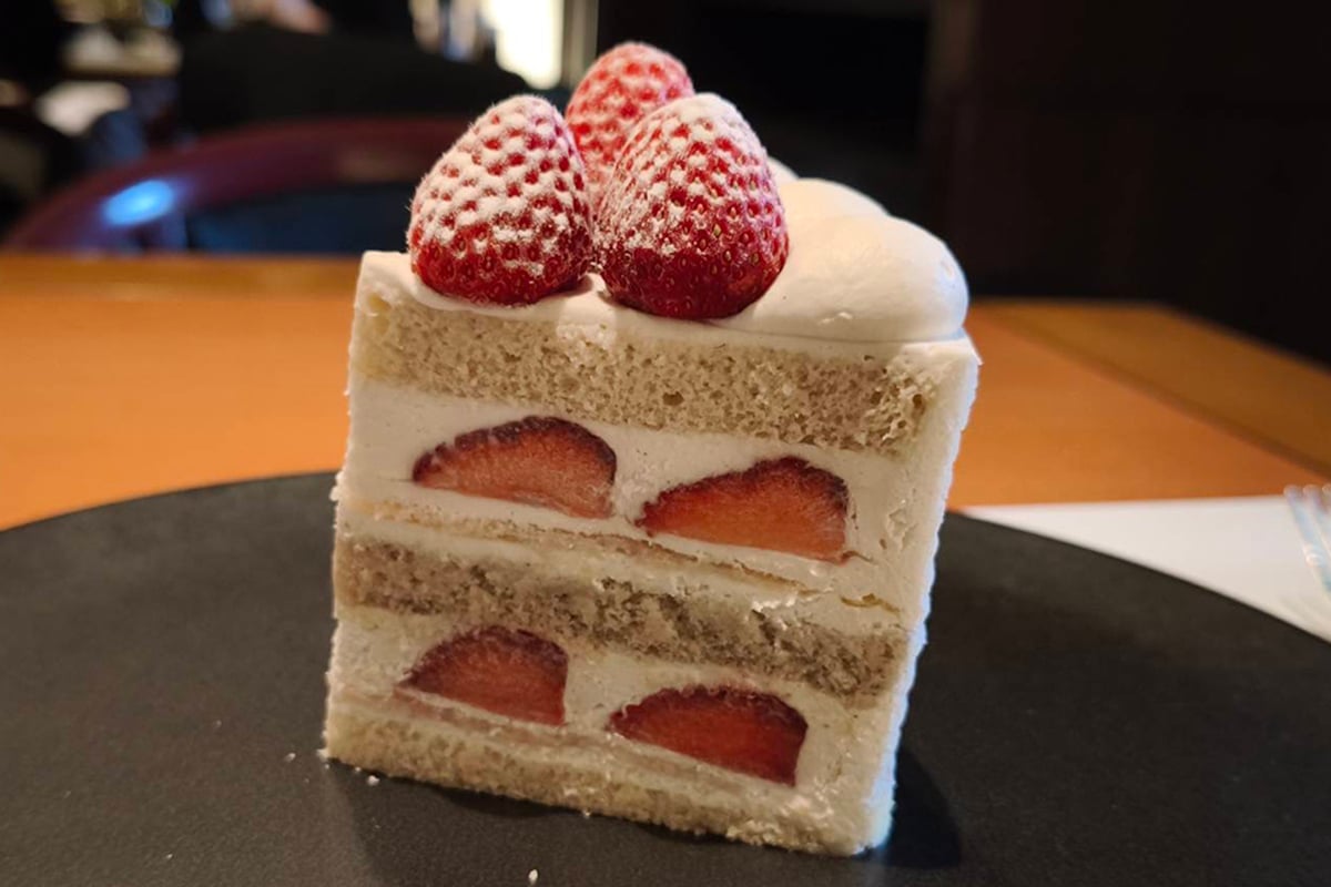 「新エクストラスーパーあまおうショートケーキ」：3456円