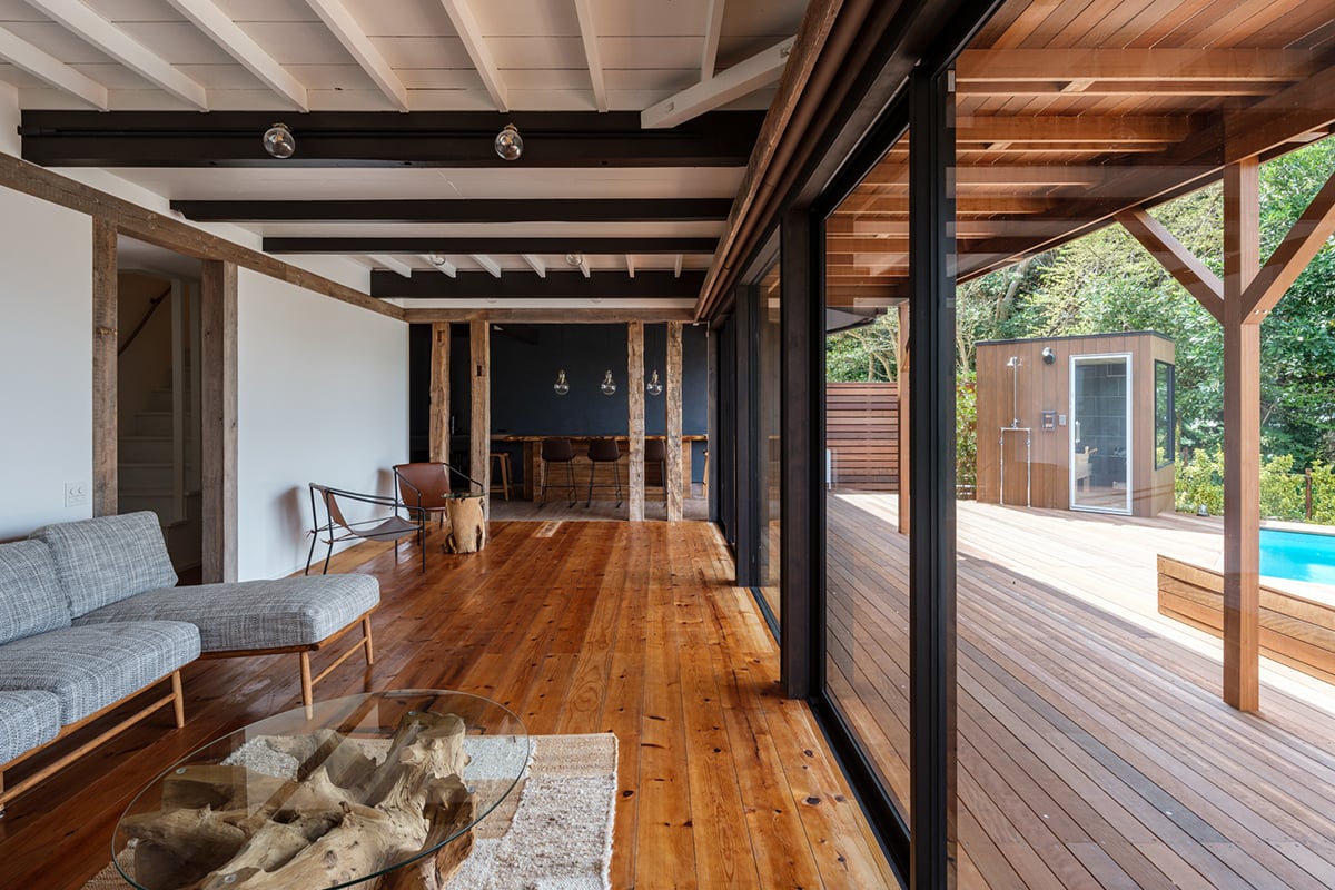 海と森に囲まれた一棟貸し別荘「海と森と宿 mina-to（みなと）」