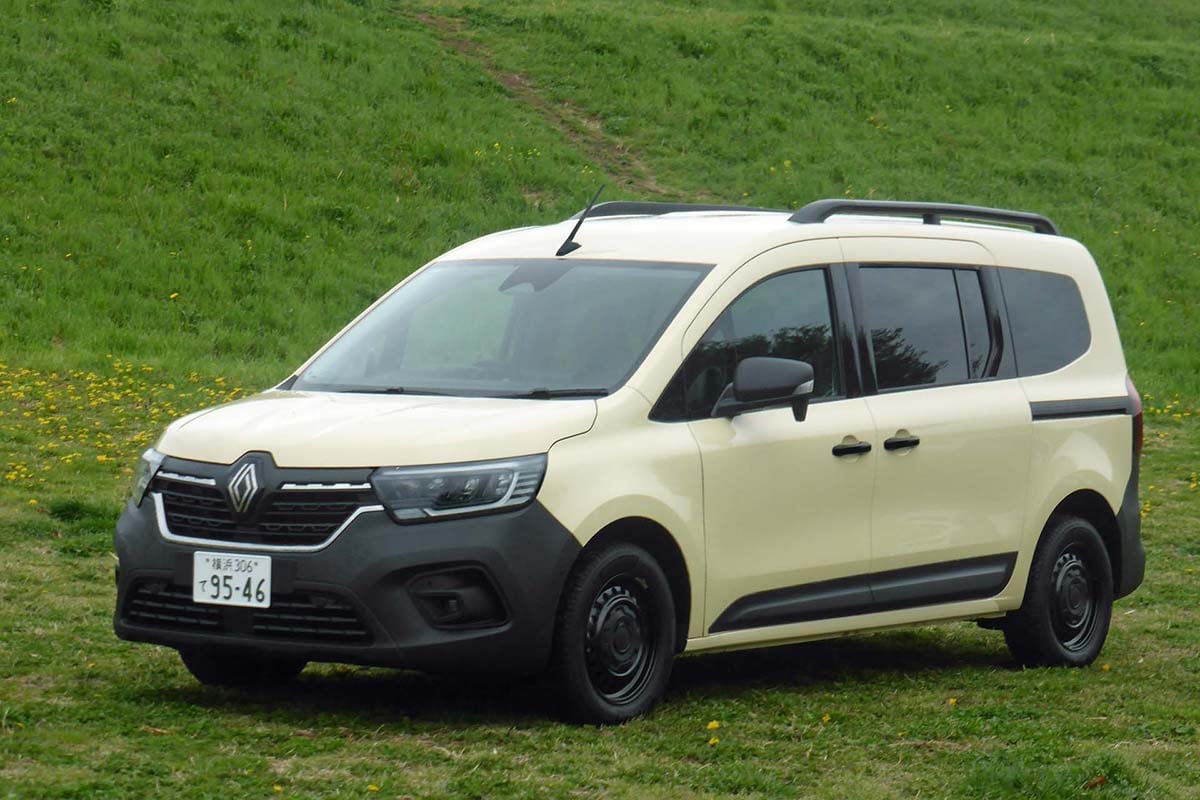 ルノー「グランカングー」の特別仕様車「クルール」。全長をノーマルよりも420mm長い4910mmとすることで、7人乗りとした