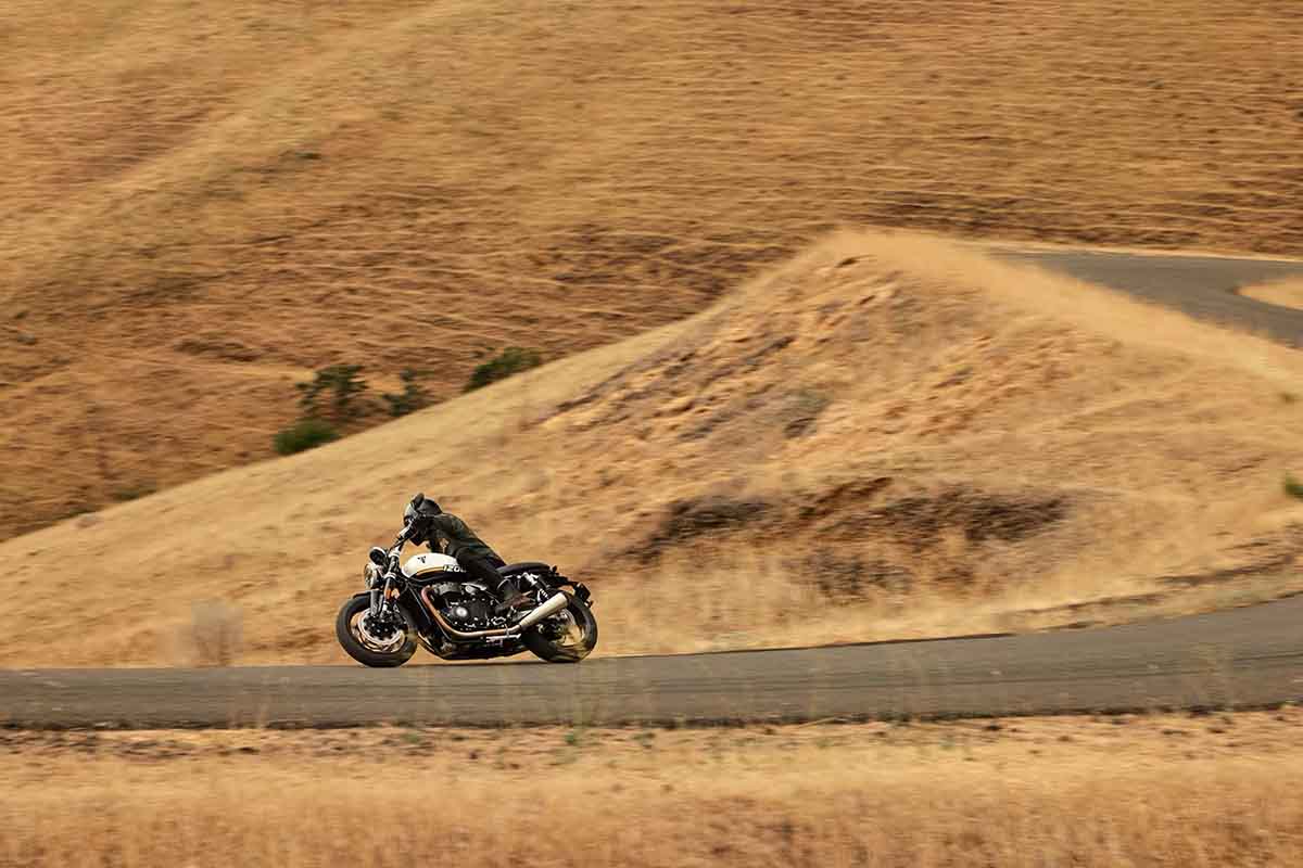 トライアンフ「スピードツイン1200」