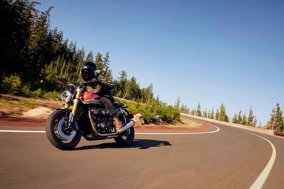 トライアンフ「スピードツイン1200」