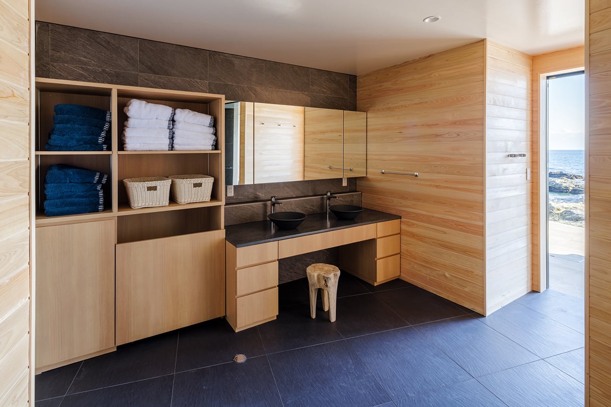 絶景の海と一体化して佇む一棟貸しヴィラ「the MELLOW HOUSE 館山」