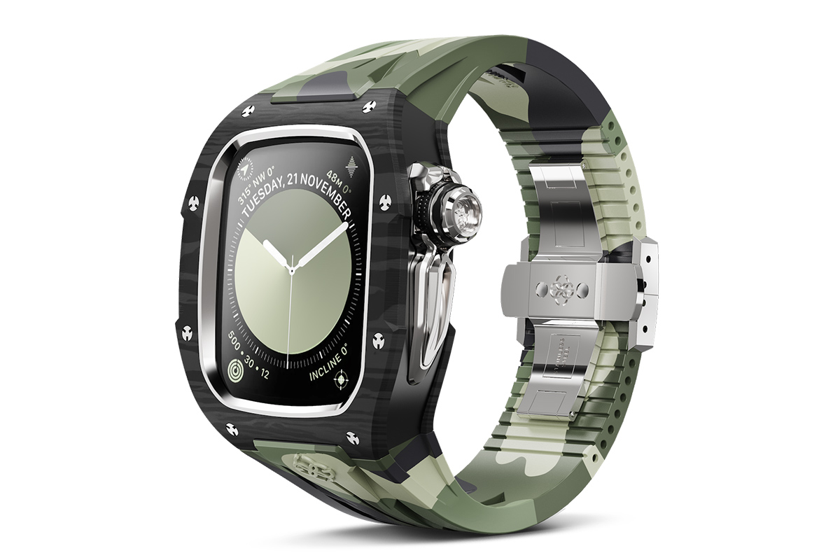 「RSCⅢ46 - Ranger Carbon」。アップルウォッチ10／11（46mm）対応。カーボンのケースにグリーンのカモフラ。