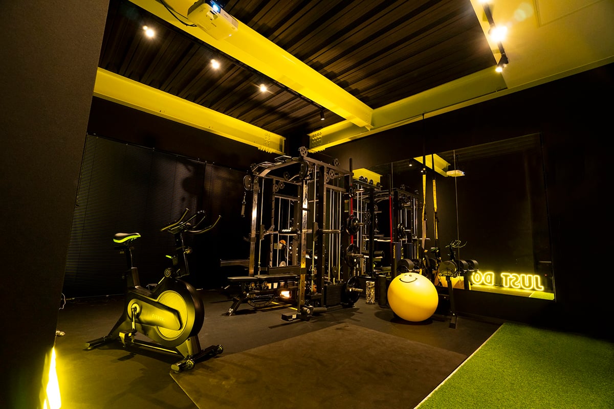 絶景の海と一体化して佇む一棟貸しヴィラ「the MELLOW HOUSE 館山」