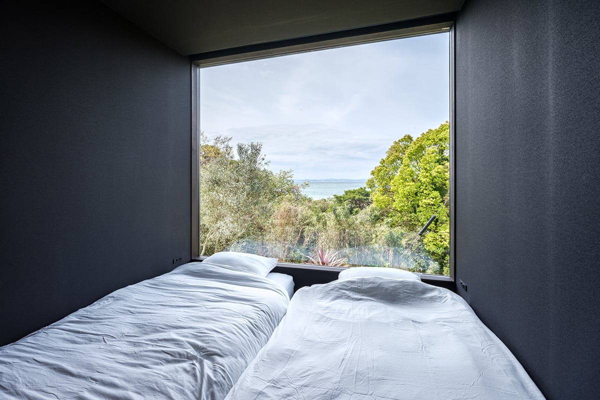 海と森に囲まれた一棟貸し別荘「海と森と宿 mina-to（みなと）」