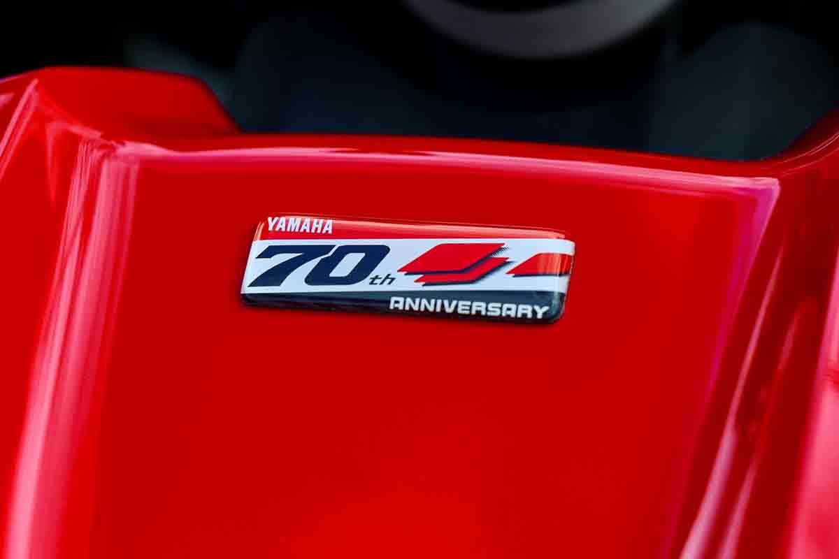 ヤマハ新型「YZF-R7」70周年記念モデル