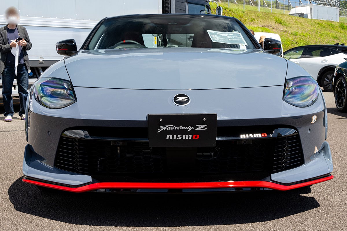 日産「フェアレディZ」の6速MT車