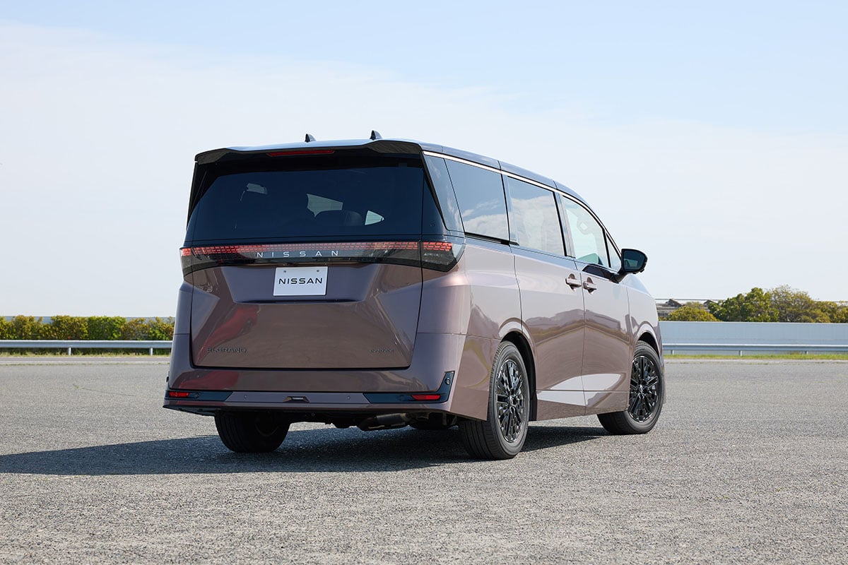 日産 新型「エルグランド」