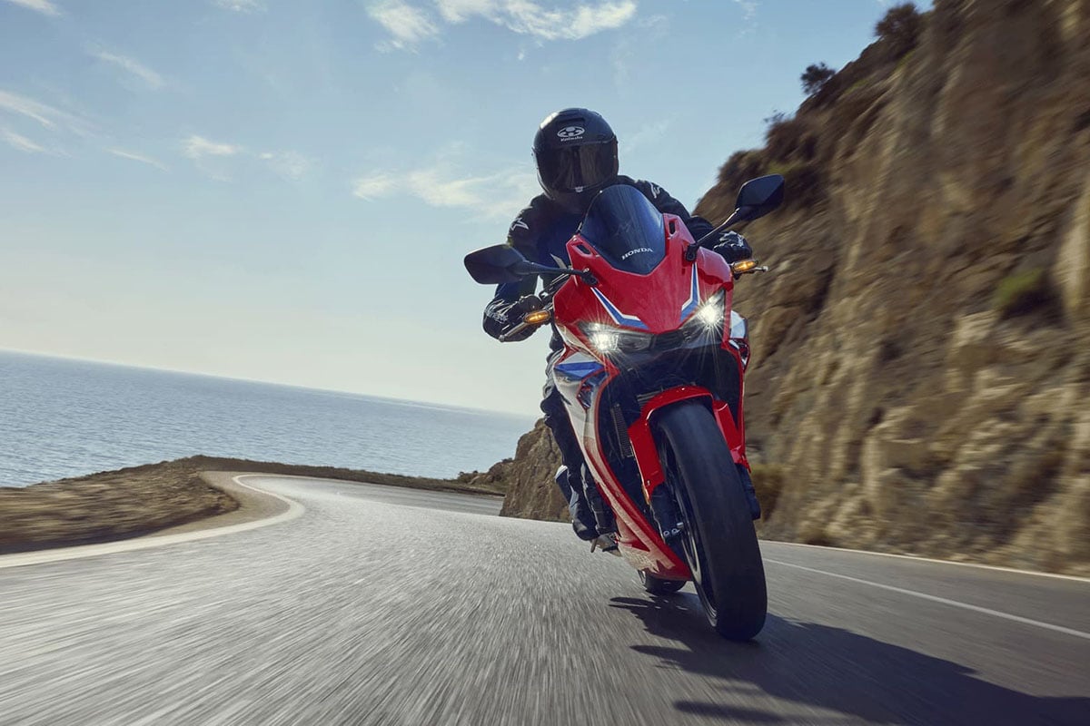 ホンダ新型「CBR400R E-Clutch」
