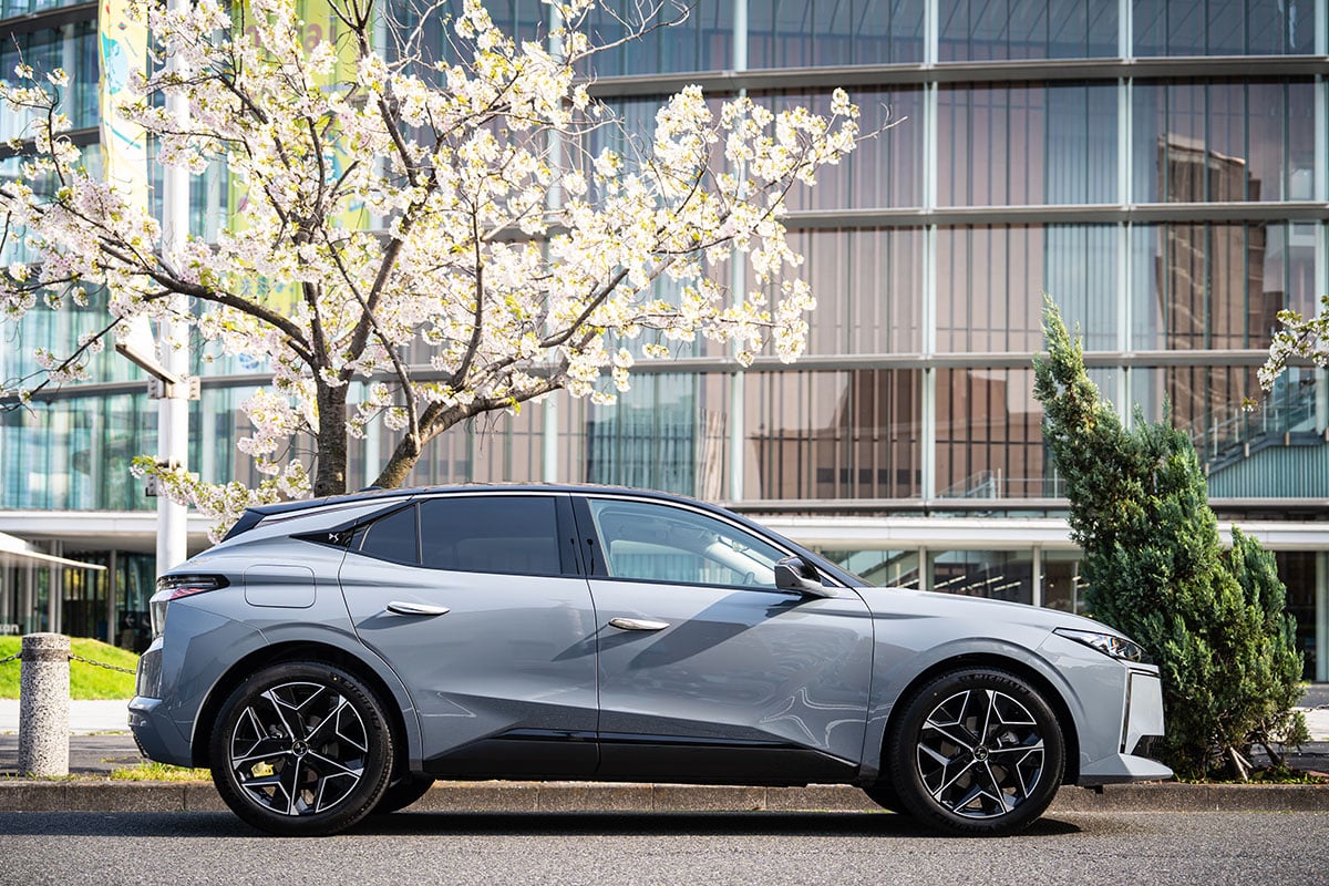 DS新型「N°4 ETOILE HYBRID」