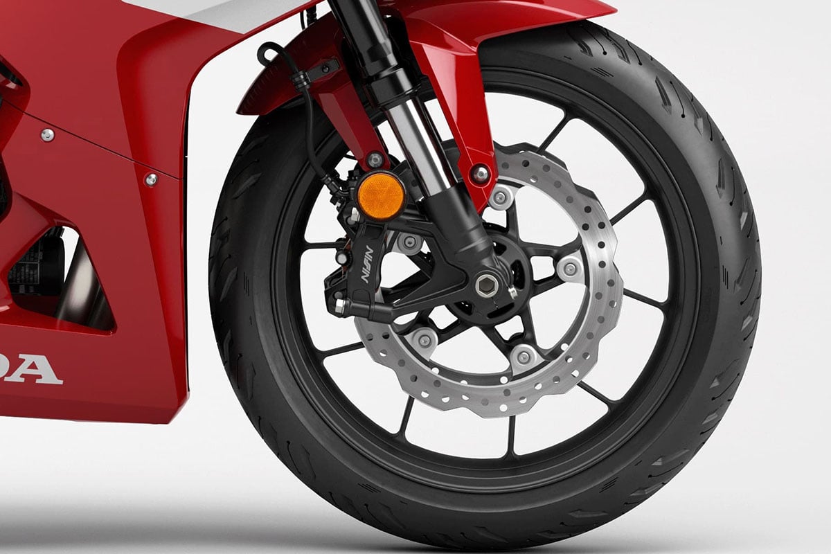 ホンダ新型「CBR400R E-Clutch」