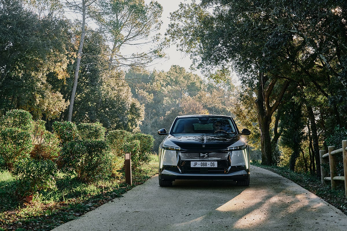 DS新型「N°8 ETOILE AWD」
