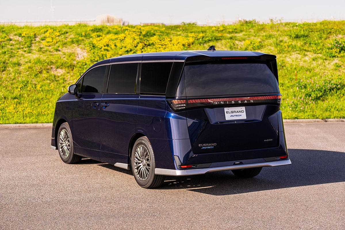 日産 新型「エルグランド AUTECH」
