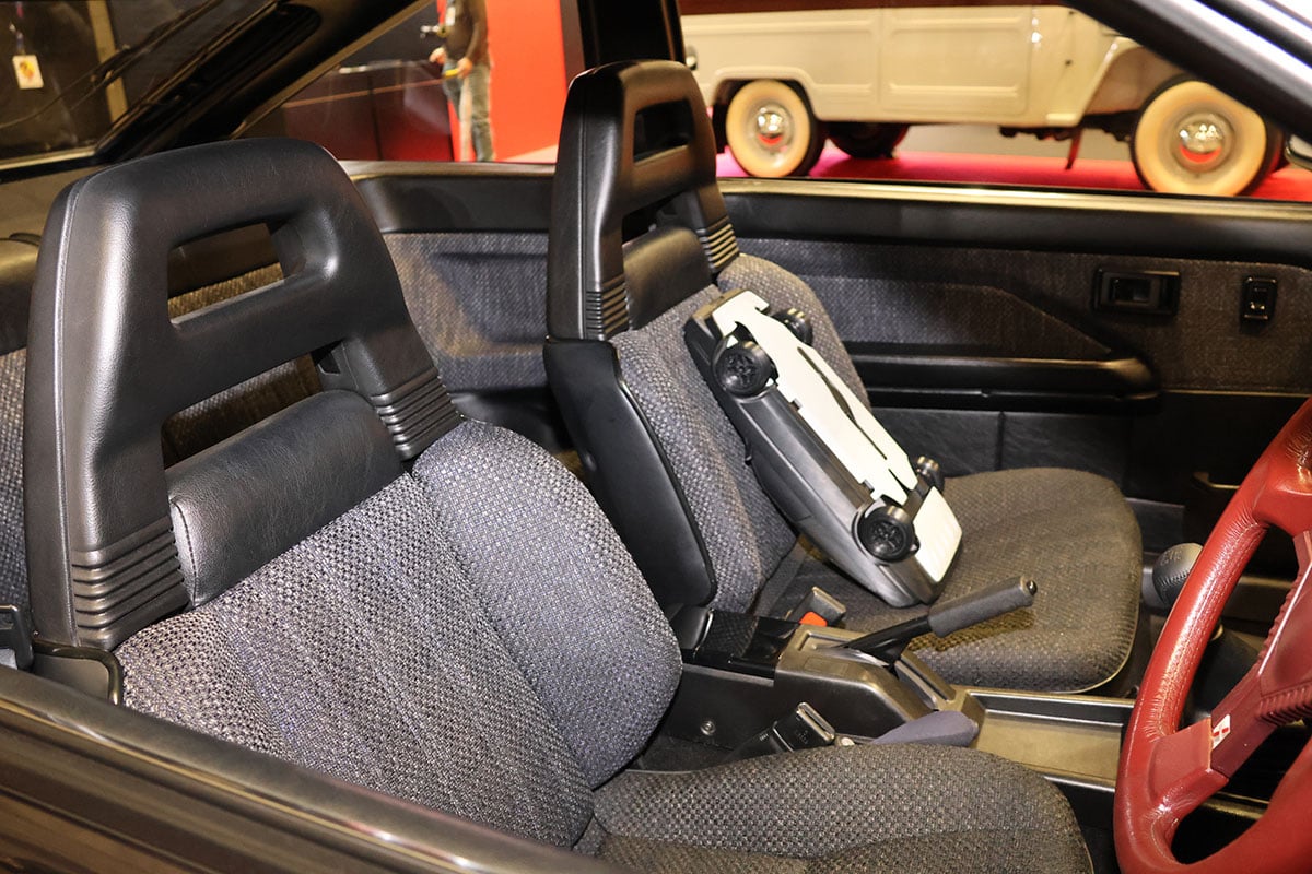 “TOM’S HERITAGE”のAE86「カローラ レビン」