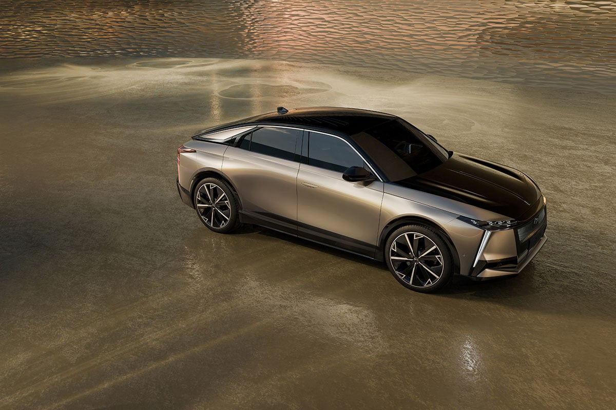 DS新型「N°8 ETOILE AWD」