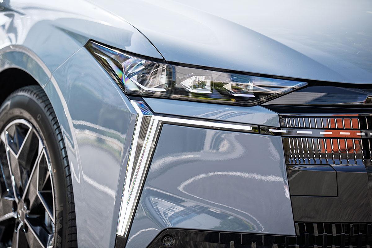 DS新型「N°4 ETOILE HYBRID」