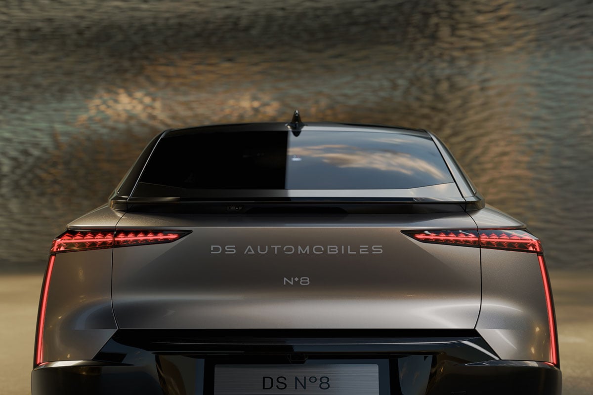 DS新型「N°8 ETOILE AWD」