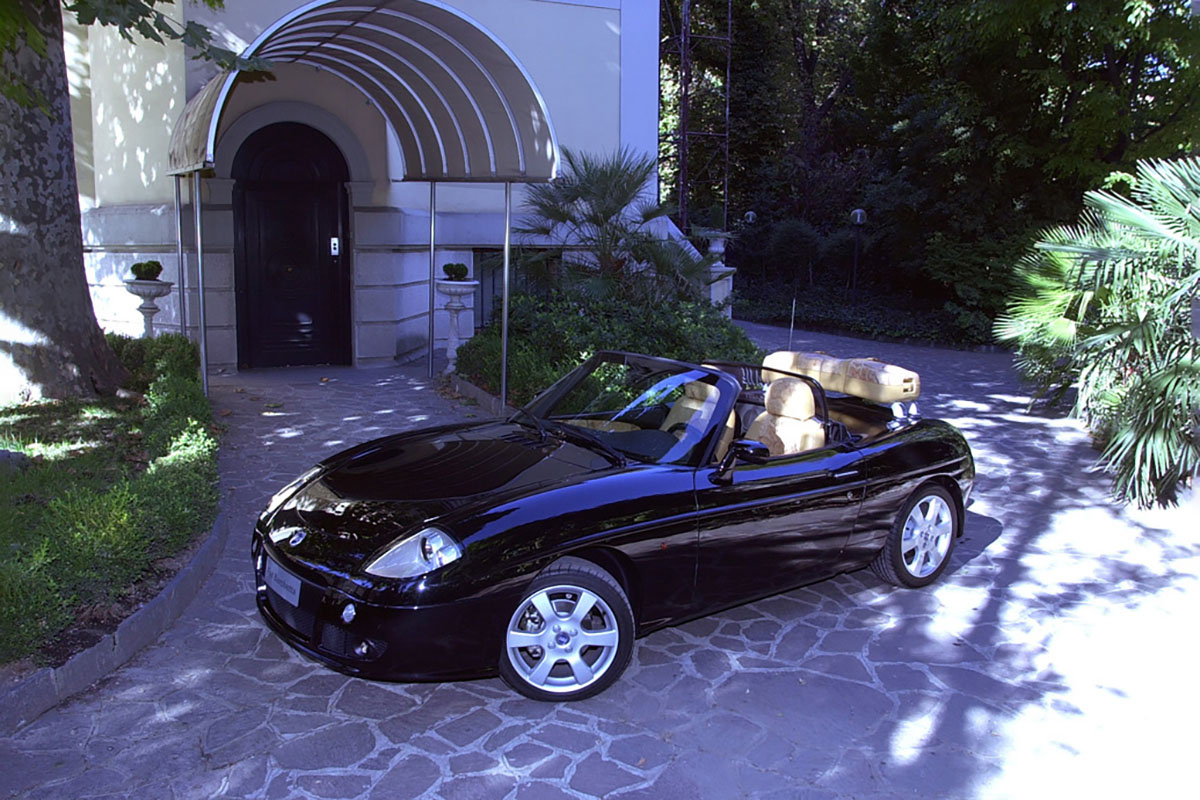 1995年に発表された2シーターのコンパクトFFスポーツである「バルケッタ」。写真は後期型
