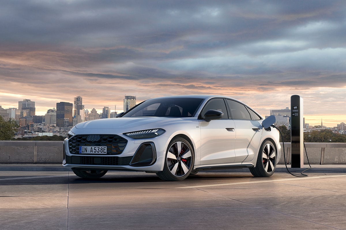 アウディ「A5 TFSI e-ハイブリッド クワトロ Sライン」
