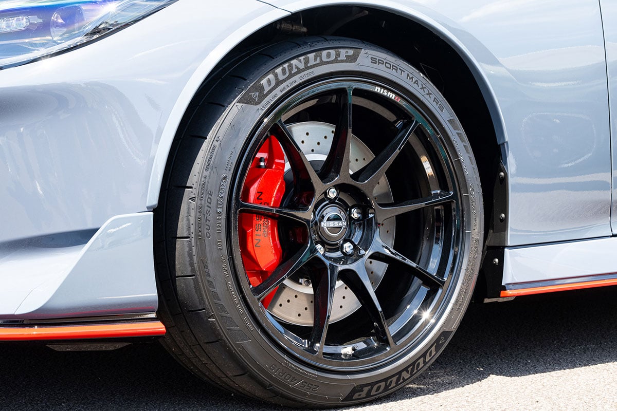 日産「フェアレディZ」の6速MT車