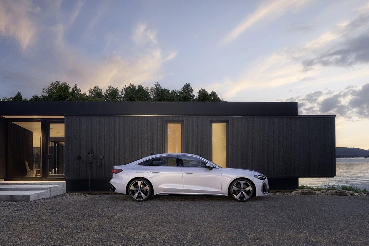 アウディ「A5 TFSI e-ハイブリッド クワトロ Sライン」