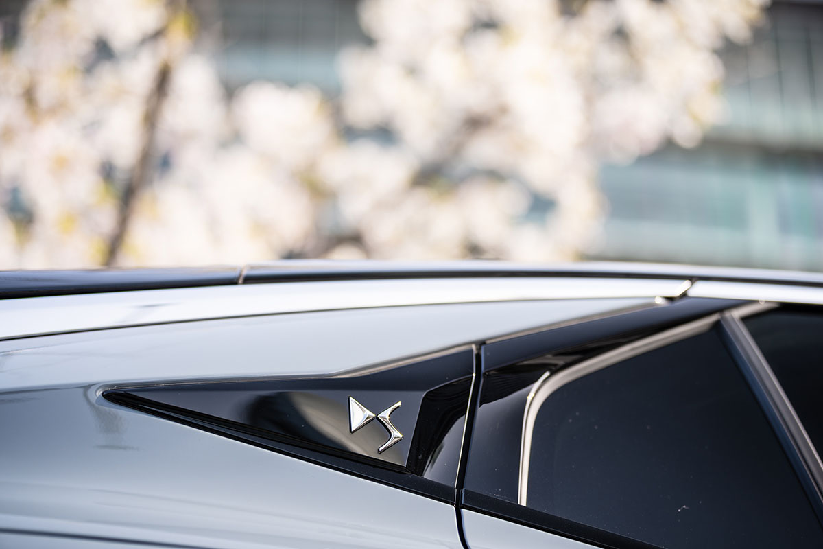 DS新型「N°4 ETOILE HYBRID」