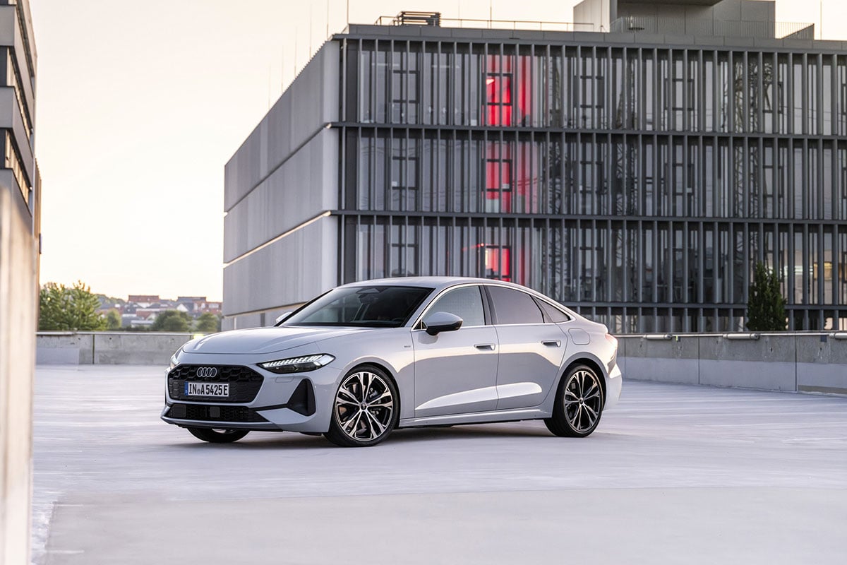 アウディ「A5 TFSI e-ハイブリッド クワトロ Sライン」