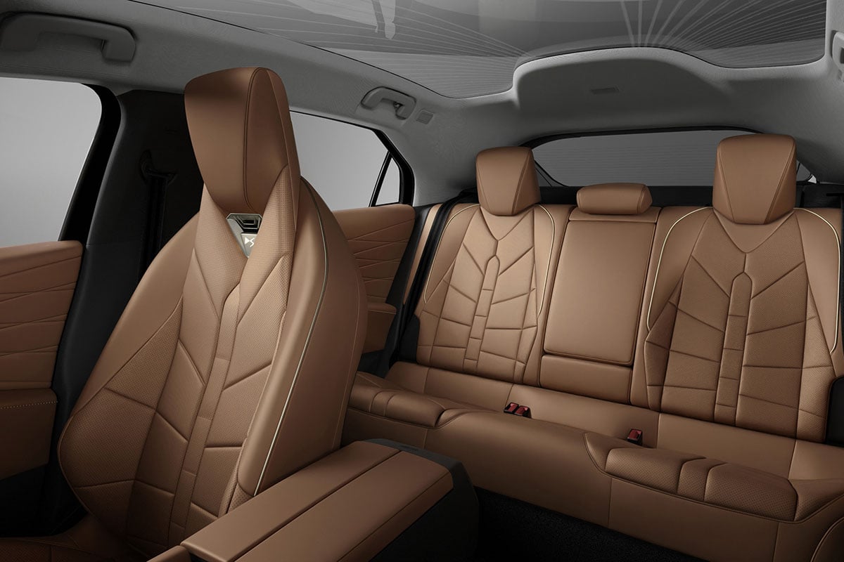DS新型「N°8 ETOILE AWD」