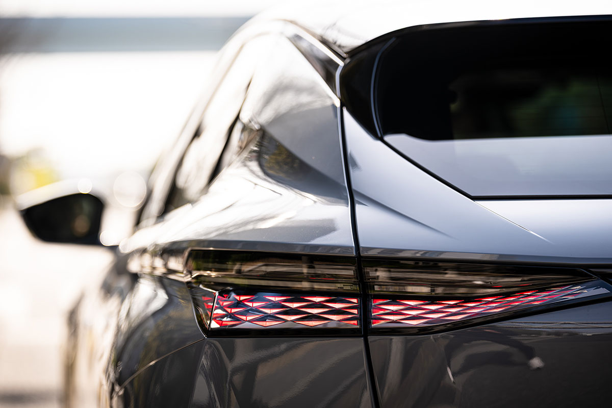 DS新型「N°4 ETOILE HYBRID」