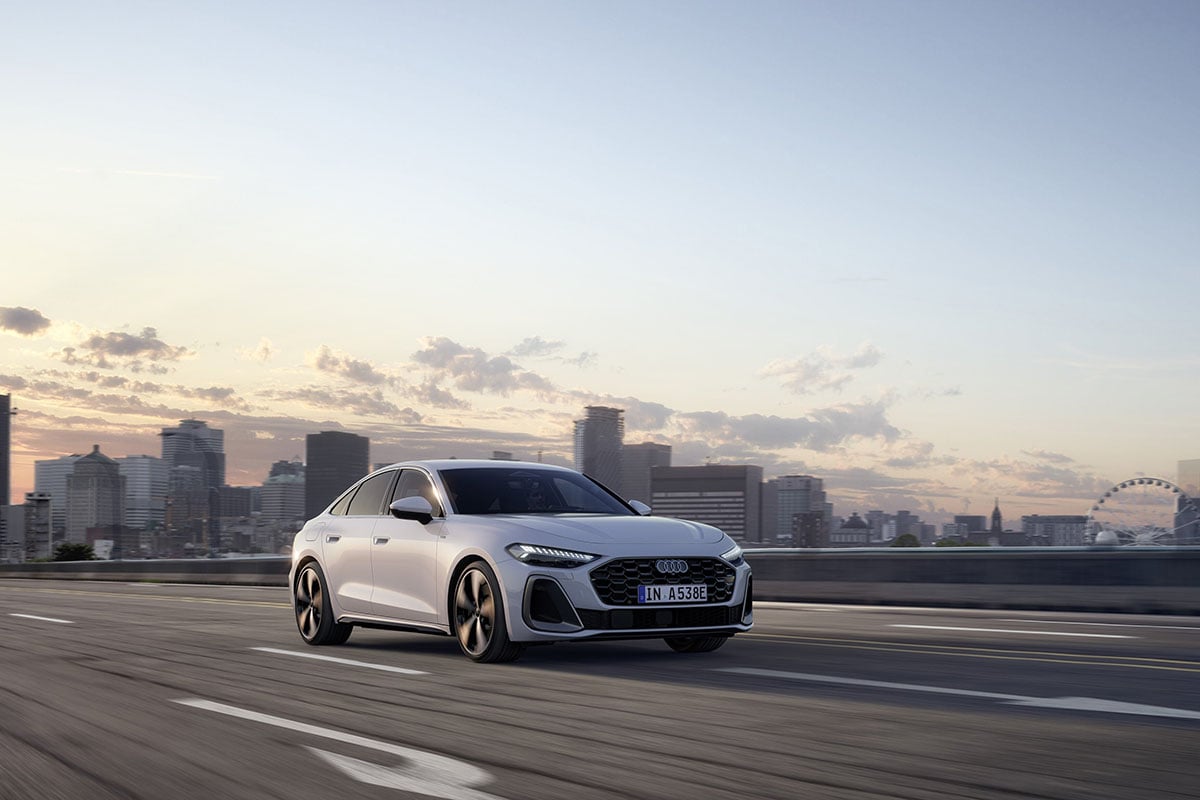 アウディ「A5 TFSI e-ハイブリッド クワトロ Sライン」