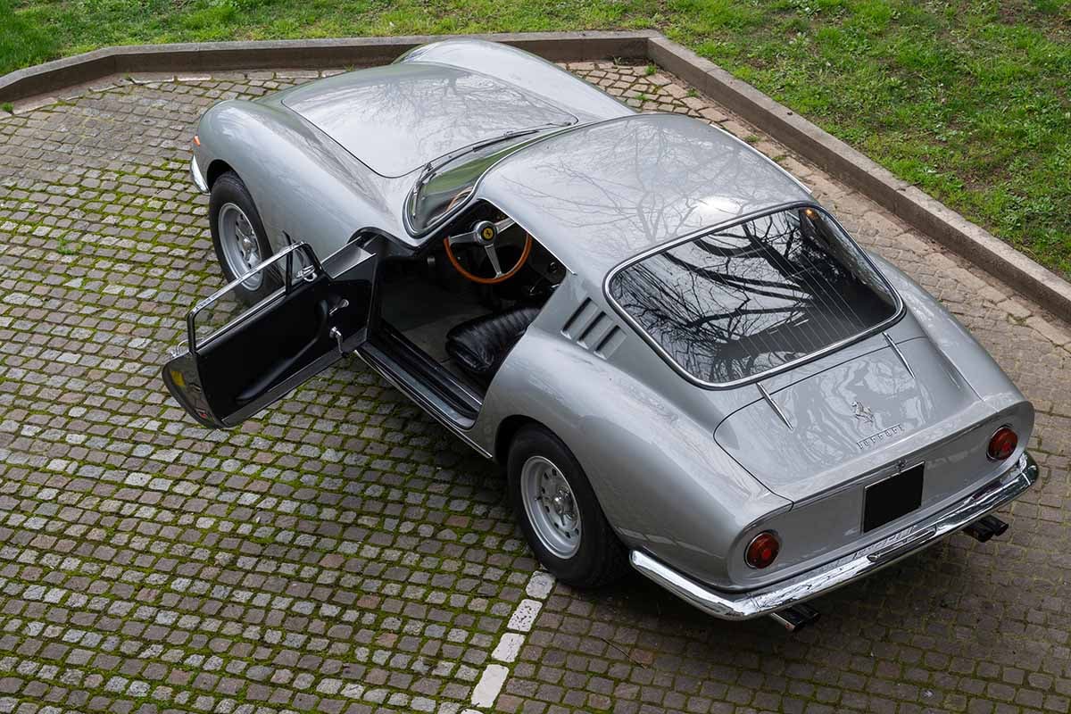 オークションに出品され落札された1966年式フェラーリ「275GTB／6C」(c)2026 BROAD ARROW Auctions