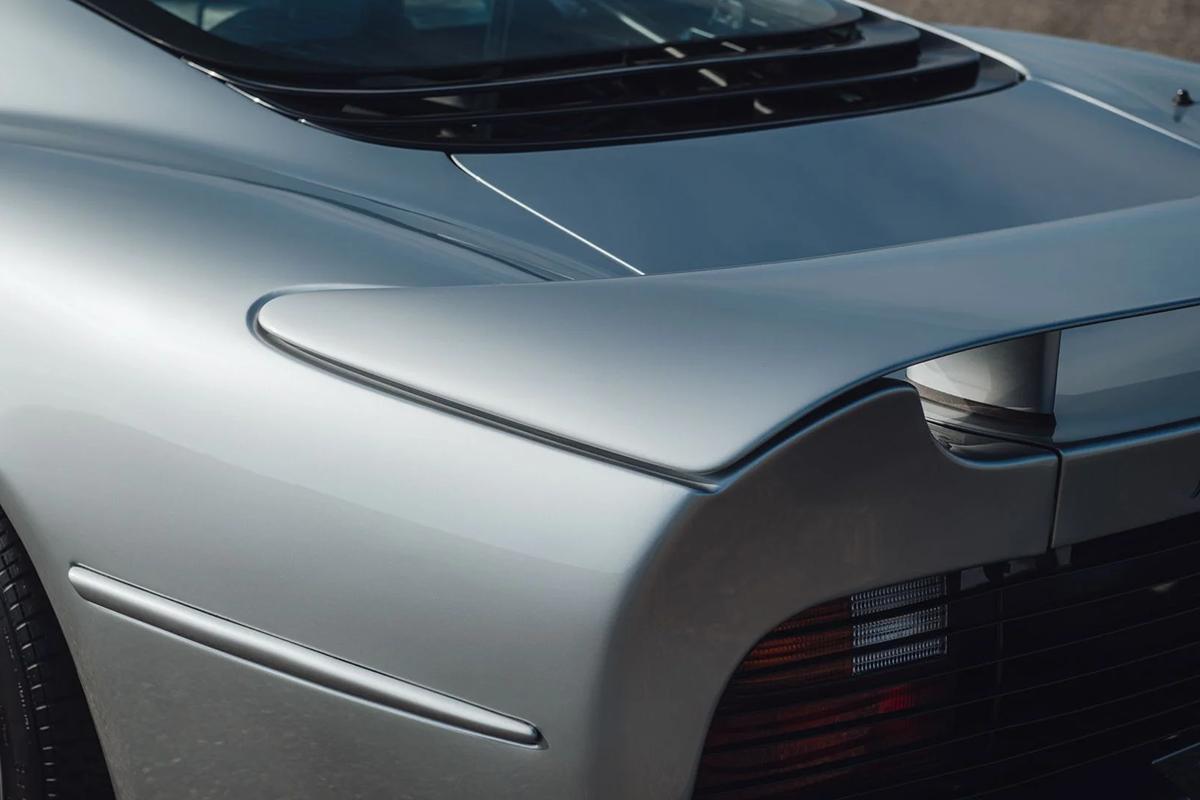 オークションに出品予定の1993年式ジャガー「XJ220」(c)2026 BROAD ARROW Auctions