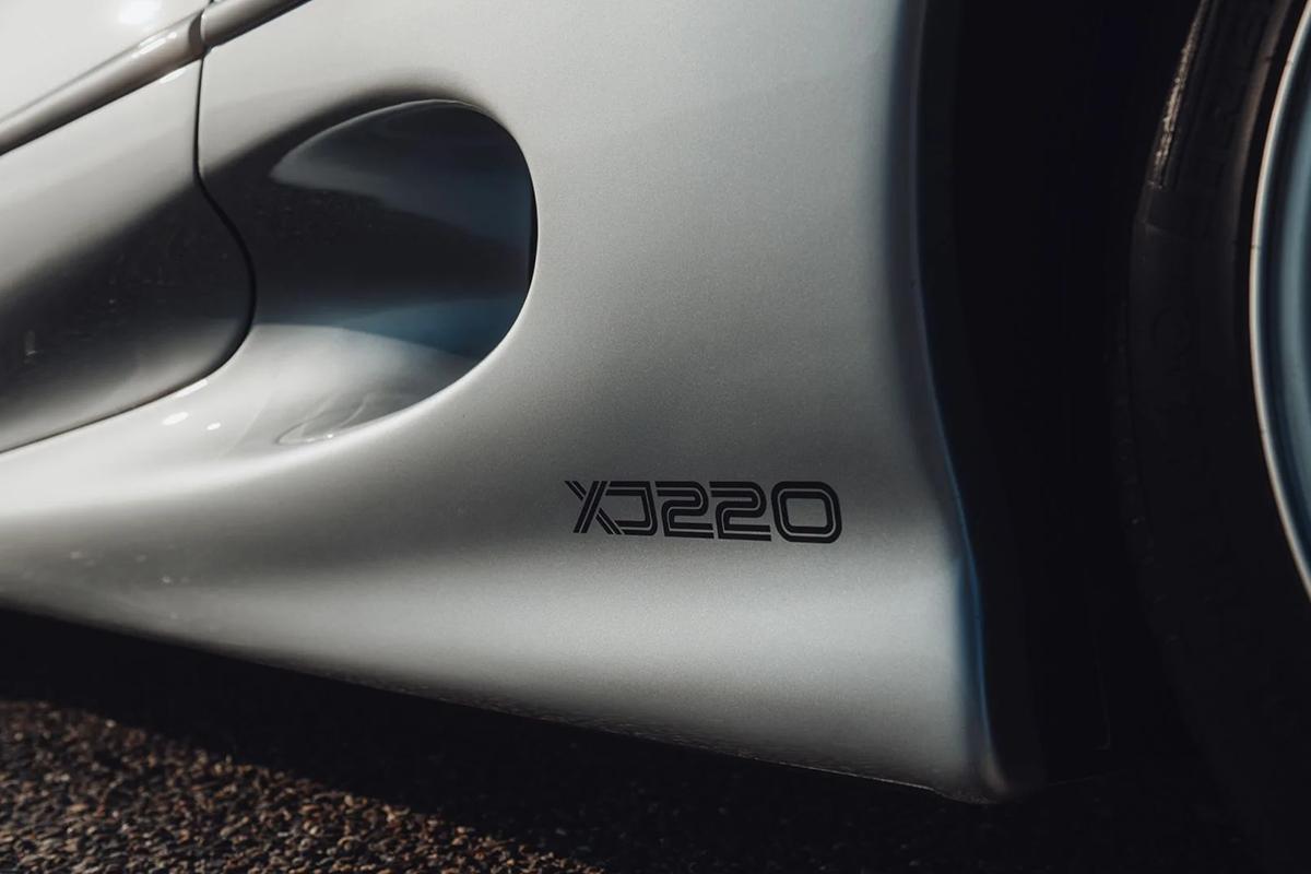 オークションに出品予定の1993年式ジャガー「XJ220」(c)2026 BROAD ARROW Auctions