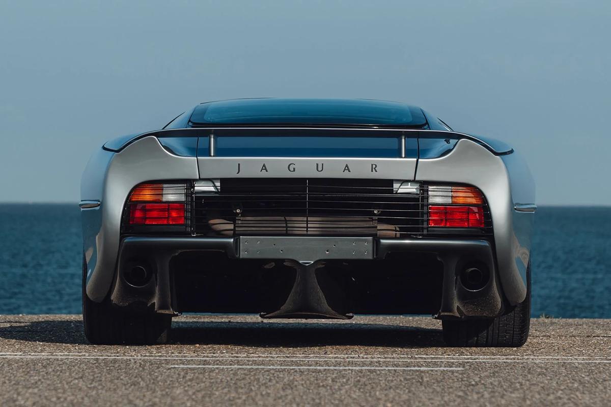 オークションに出品予定の1993年式ジャガー「XJ220」(c)2026 BROAD ARROW Auctions