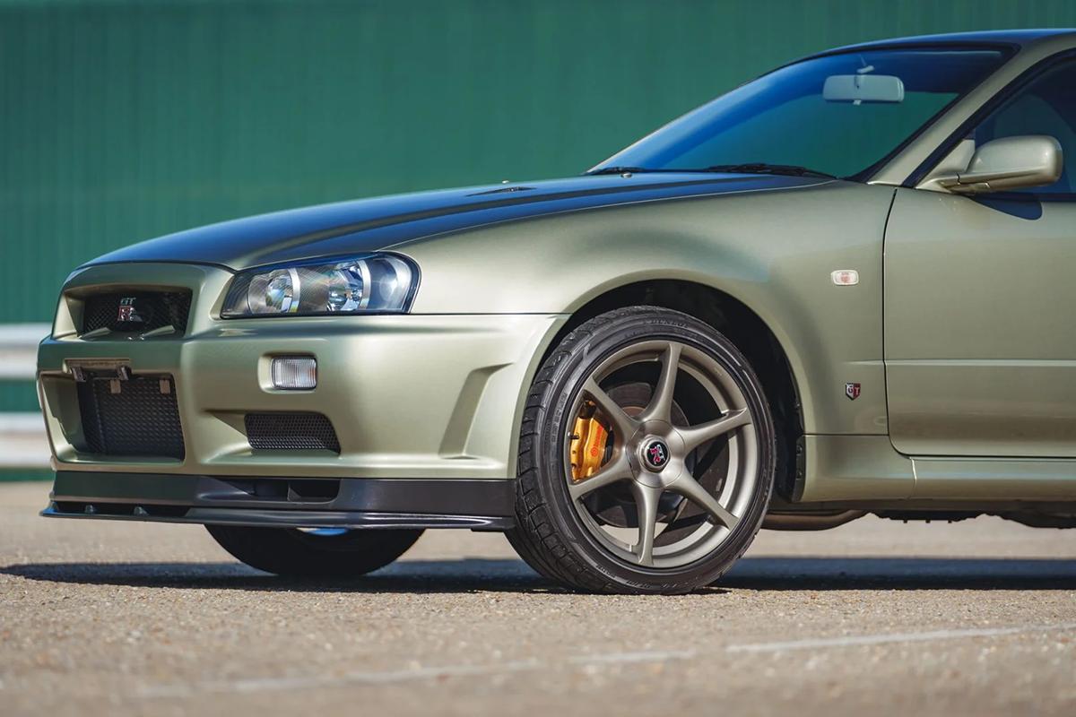 海外オークションに出品される予定の2002年式日産「スカイラインGT−R　VスペックIIニュル」(c)2026 BROAD ARROW Auctions