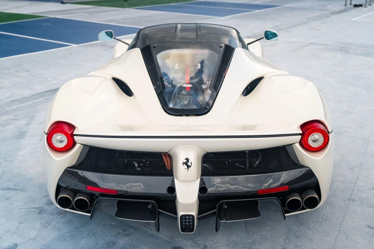 オークションに出品予定の2015年式フェラーリ「ラ・フェラーリ」(c)2026 BROAD ARROW Auctions