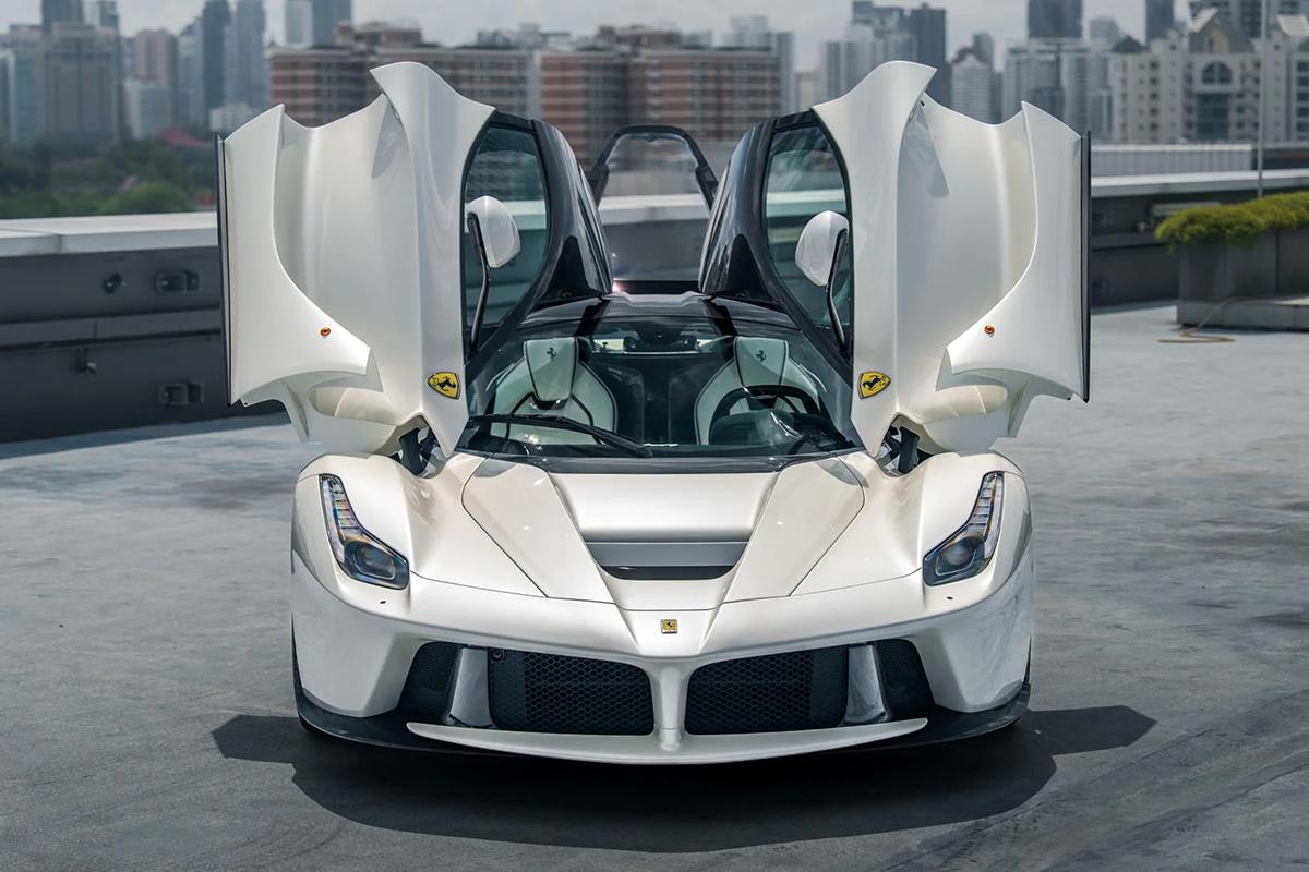オークションに出品予定の2015年式フェラーリ「ラ・フェラーリ」(c)2026 BROAD ARROW Auctions