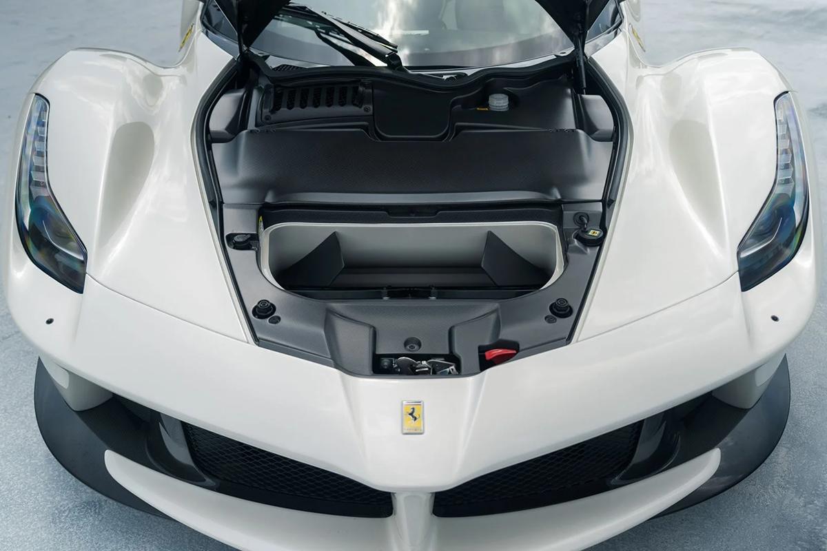 オークションに出品予定の2015年式フェラーリ「ラ・フェラーリ」(c)2026 BROAD ARROW Auctions
