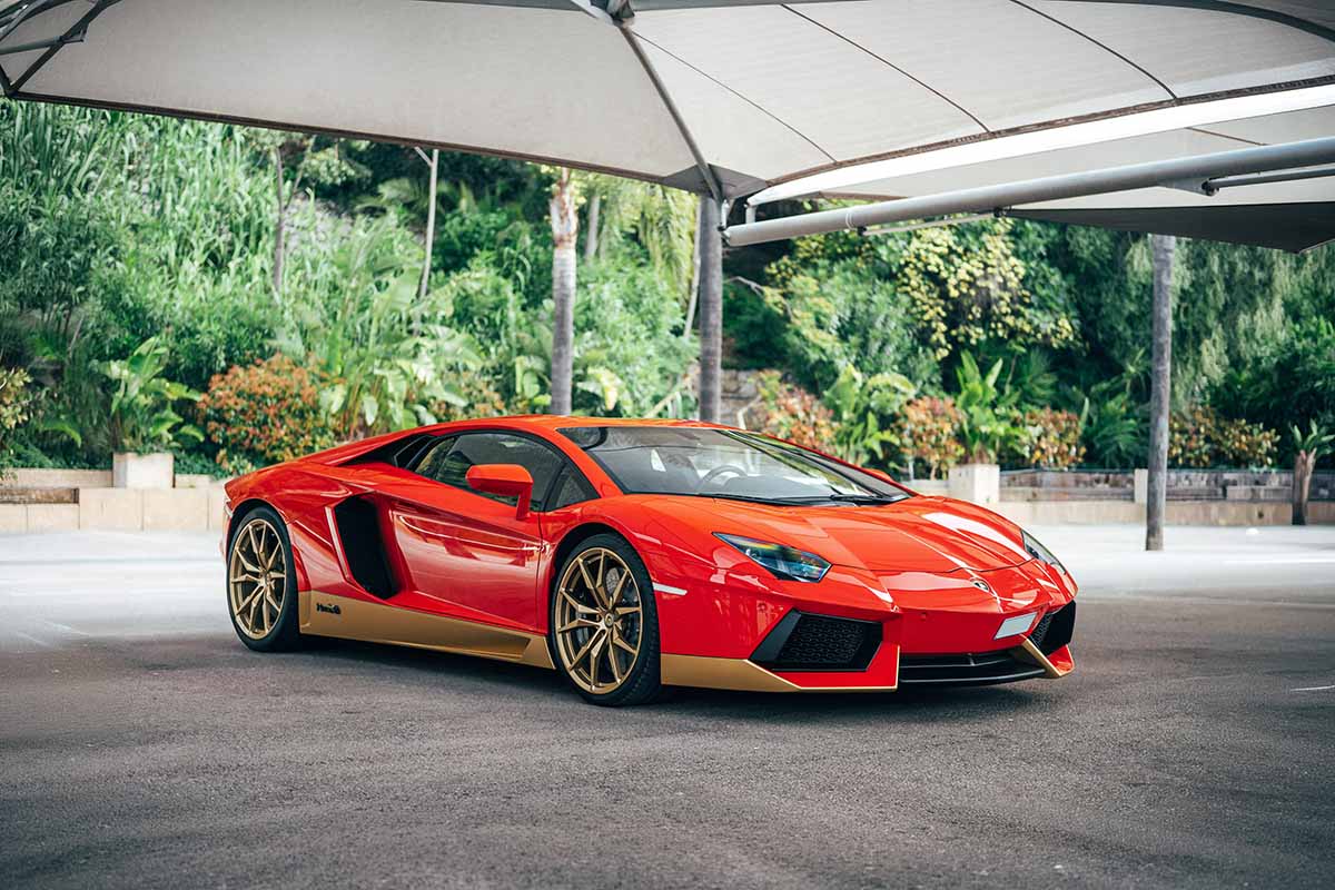 オークションに出品予定のランボルギーニ「アヴェンタドール」の特別限定車「ミウラ・オマージュ」(c)2026 BROAD ARROW Auctions