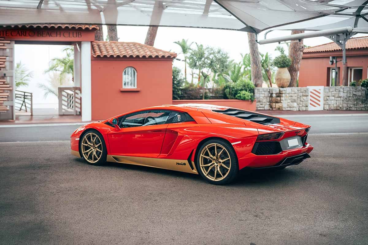 オークションに出品予定のランボルギーニ「アヴェンタドール」の特別限定車「ミウラ・オマージュ」(c)2026 BROAD ARROW Auctions