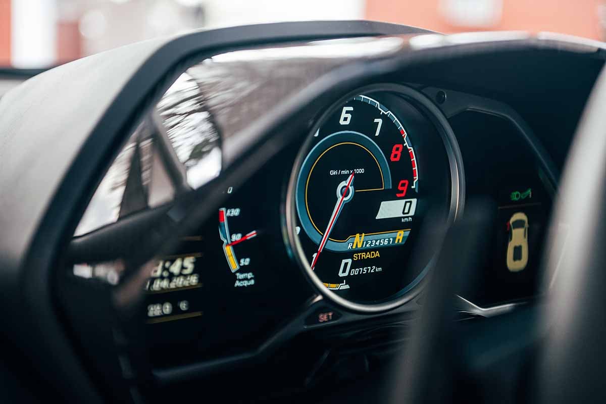 オークションに出品予定のランボルギーニ「アヴェンタドール」の特別限定車「ミウラ・オマージュ」(c)2026 BROAD ARROW Auctions