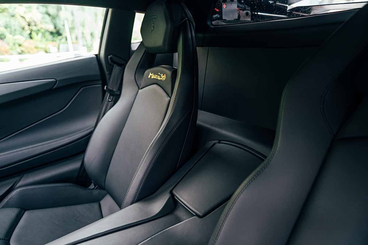 オークションに出品予定のランボルギーニ「アヴェンタドール」の特別限定車「ミウラ・オマージュ」(c)2026 BROAD ARROW Auctions