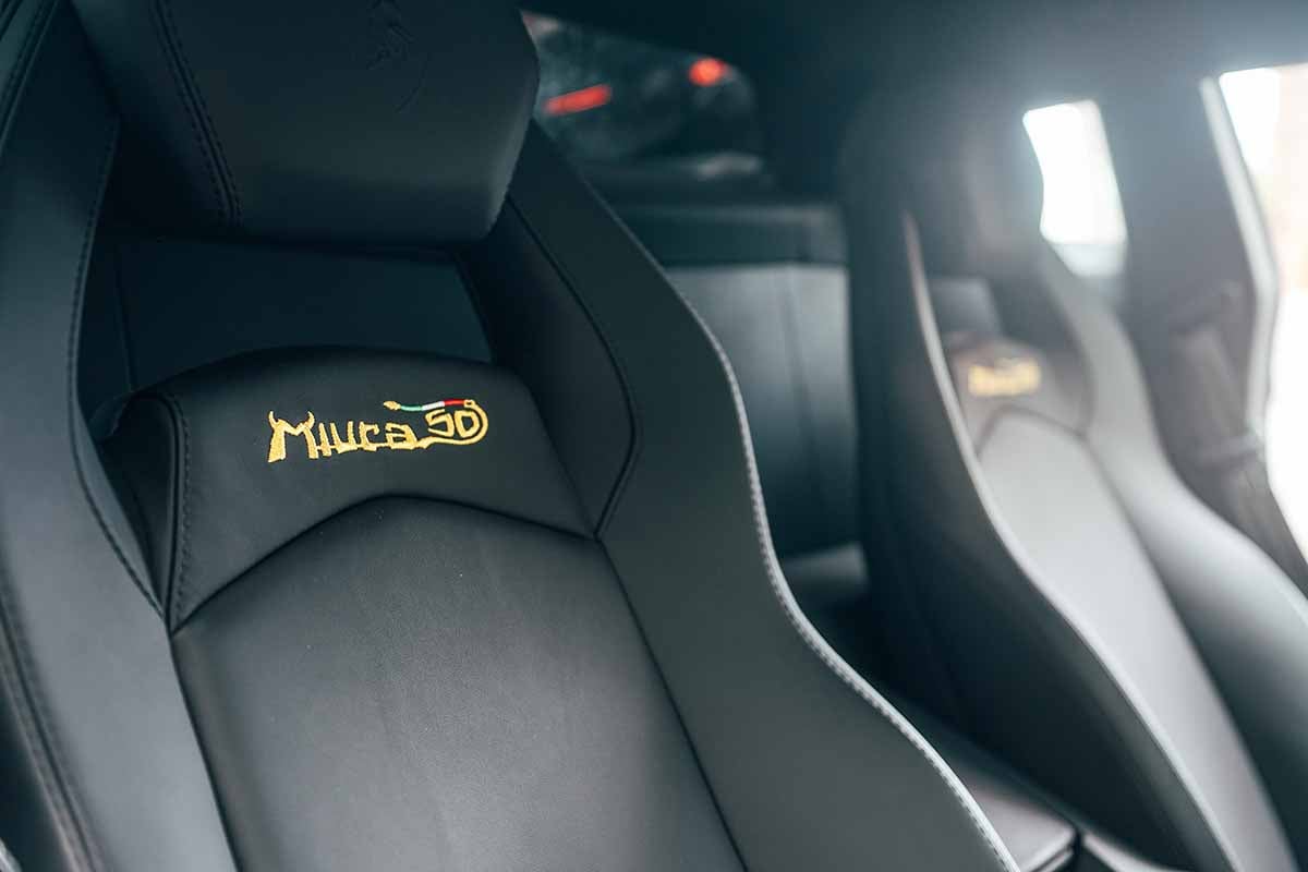 オークションに出品予定のランボルギーニ「アヴェンタドール」の特別限定車「ミウラ・オマージュ」(c)2026 BROAD ARROW Auctions