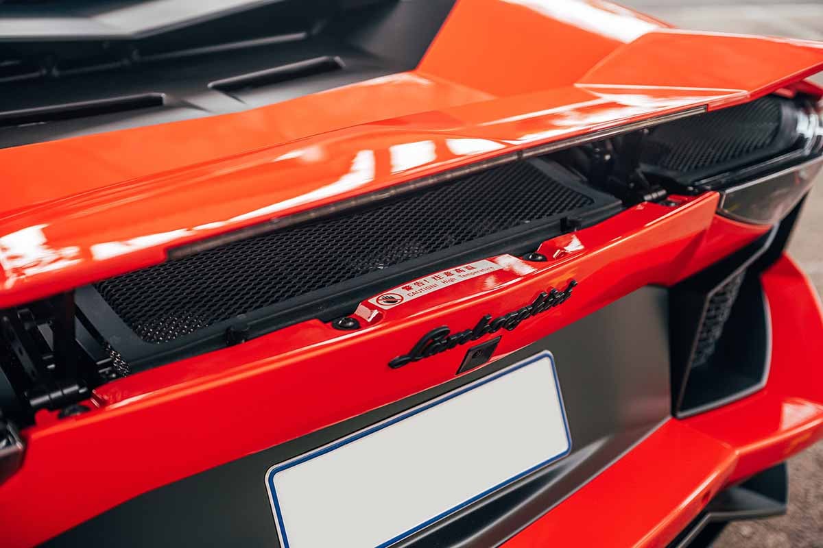 オークションに出品予定のランボルギーニ「アヴェンタドール」の特別限定車「ミウラ・オマージュ」(c)2026 BROAD ARROW Auctions