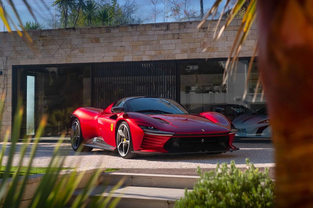 オークションに出品され、高額落札された2023年式フェラーリ「デイトナSP3」(c)2026 BROAD ARROW Auctions