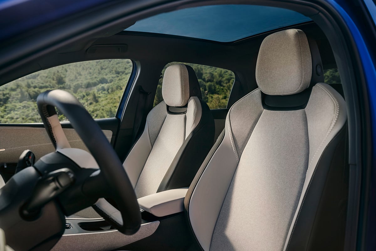 世界初公開されたフォルクスワーゲン新型「ID.ポロ」