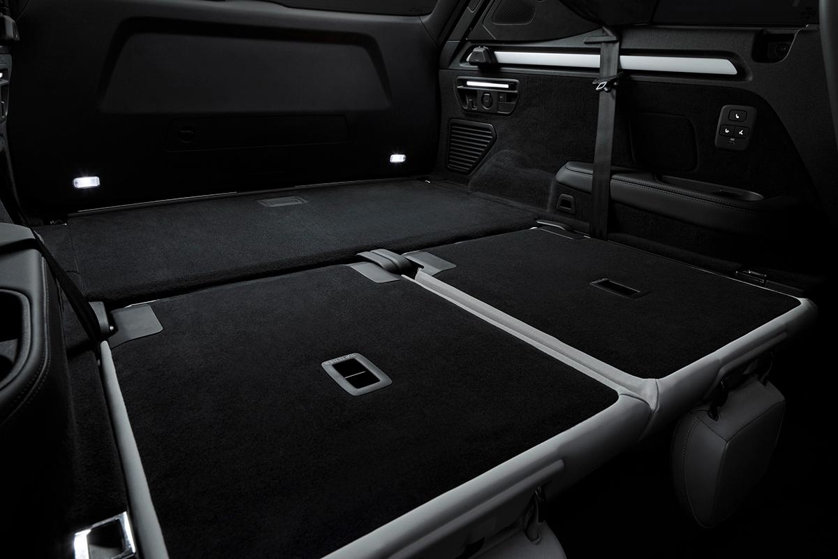 2026年夏世界初公開予定のフラッグシップSUV、アウディ新型「Q9」のインテリア