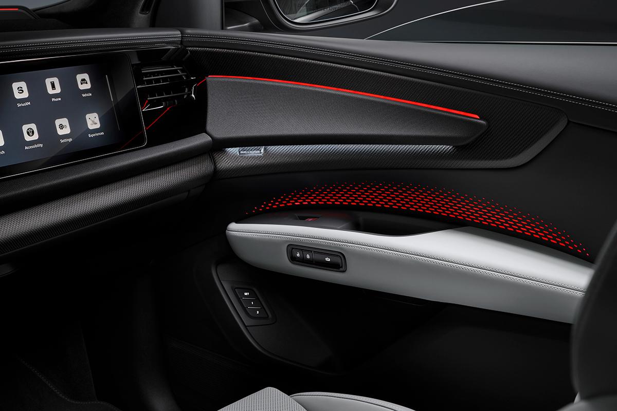 2026年夏世界初公開予定のフラッグシップSUV、アウディ新型「Q9」のインテリア