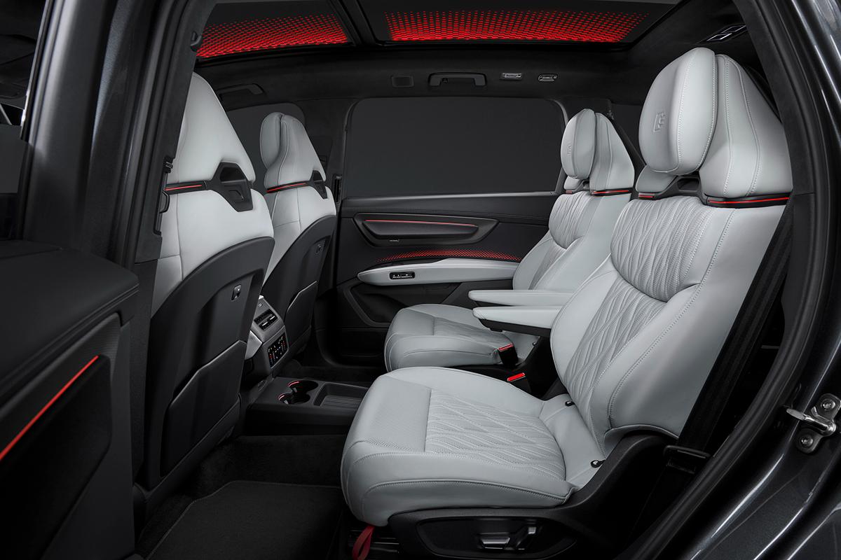 2026年夏世界初公開予定のフラッグシップSUV、アウディ新型「Q9」のインテリア